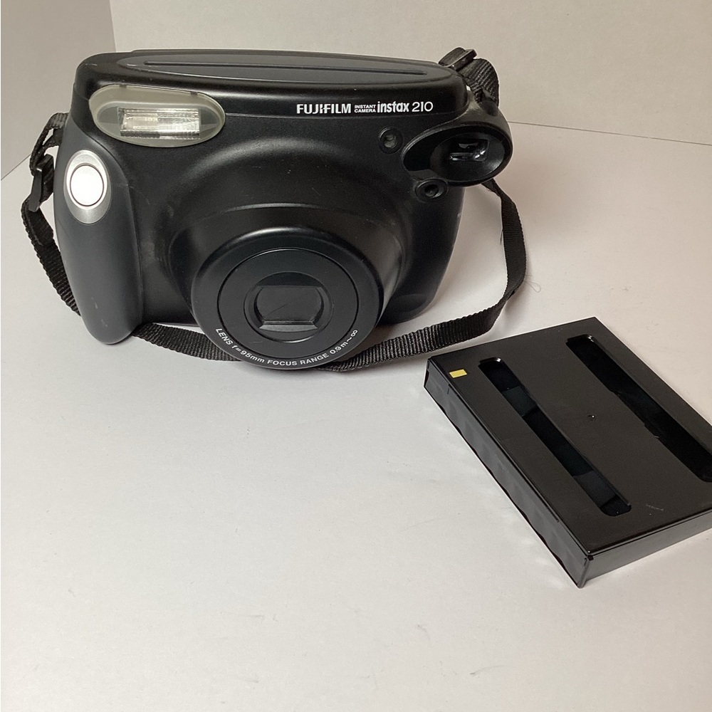 FujiFilm Polaroid 210 Instant Film Camera